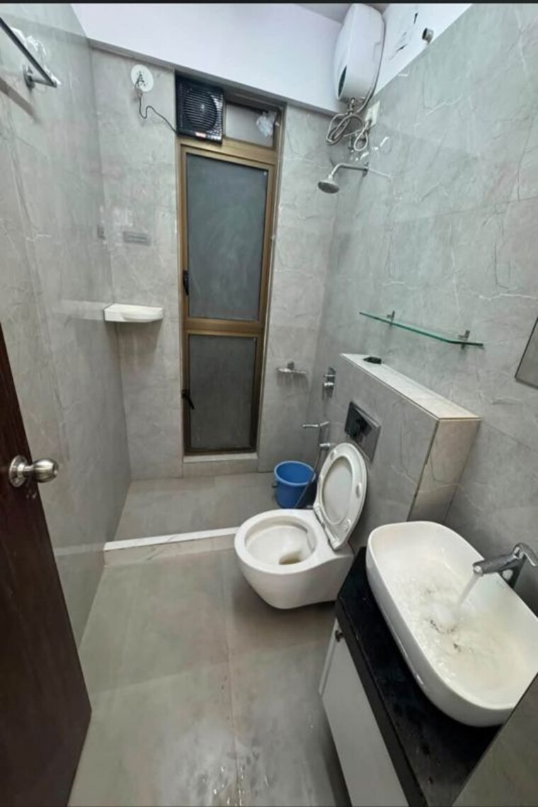 Bathroom, raymond-ten-x-habitat 2 Bedroom 635 Sq.Ft. Apartment In Pokhran Road No Two Thane 10721529