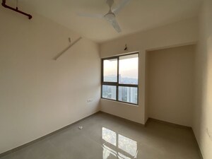 Room in 2 BHK Apartment at Piramal Vaikunth, Balkum Pada – for Rent