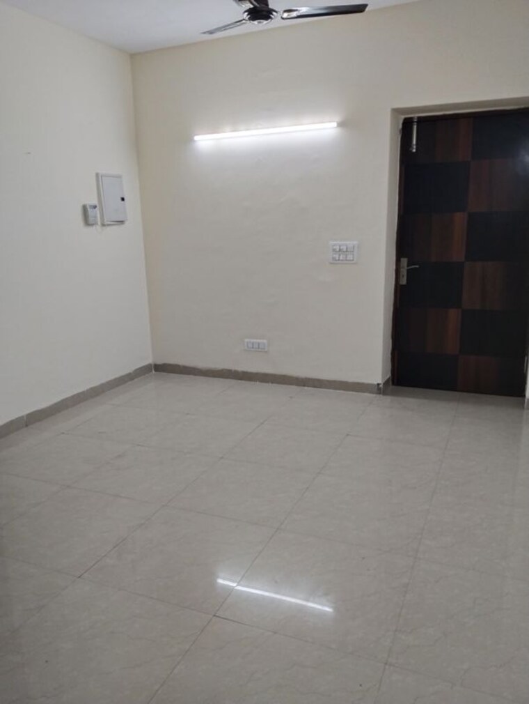 Room, unitech-uniworld-gardens-2 2 Bedroom 937 Sq.Ft. Apartment In Sector 47 Gurgaon 10721602