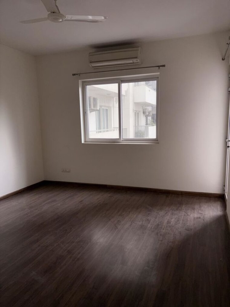 Room, sector 21 3 Bedroom 1550 Sq.Ft. Builder Floor In Sector 21 Gurgaon 10721605