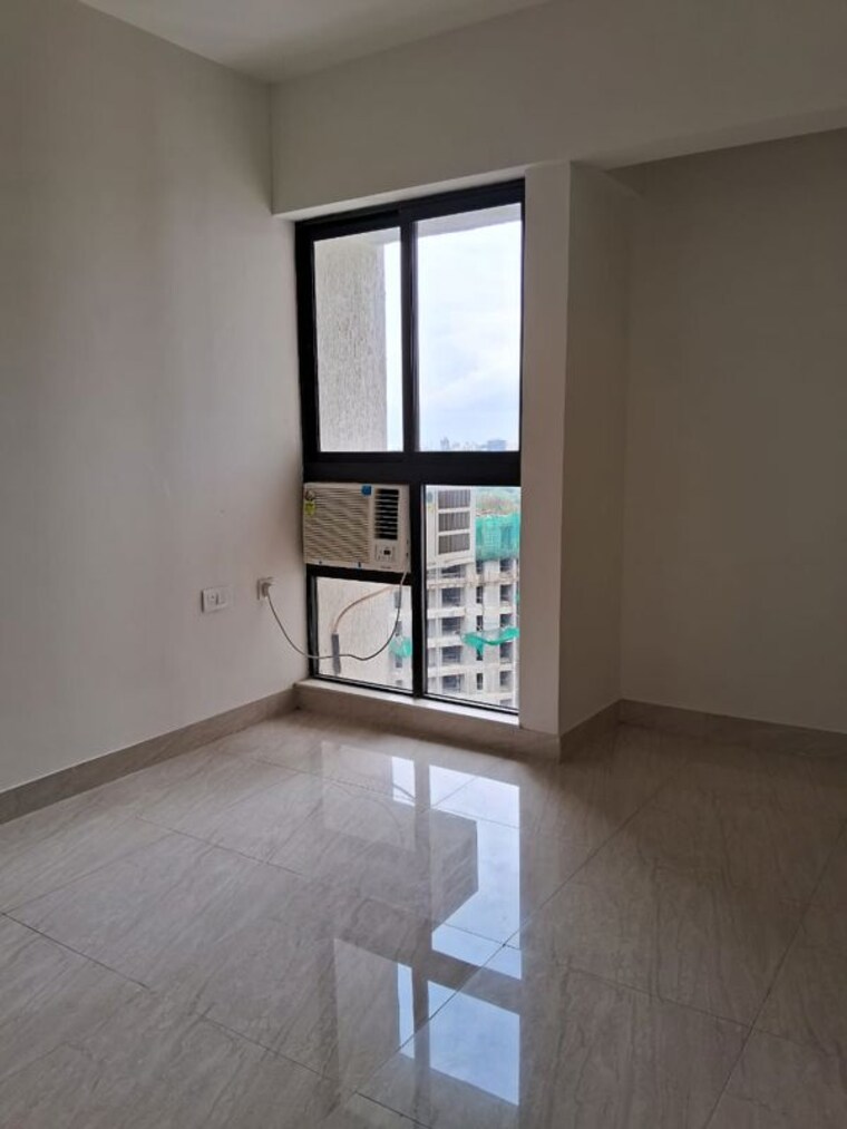 Room, lodha-crown-quality-homes 1 Bedroom 317 Sq.Ft. Apartment In Majiwada Thane 10721645