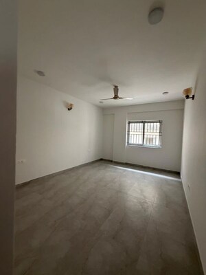 Room in 2 BHK Apartment at Frazer Town – for Sale