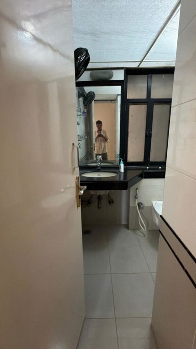 Bathroom, lakashchandi-chs 2 Bedroom 1110 Sq.Ft. Apartment In Goregaon East Mumbai 10721678