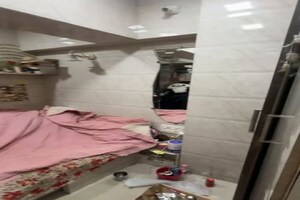 Team Area in 1.5 BHK Apartment at Mahalaxmi – for Rent