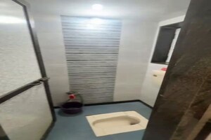Team Area in 1.5 BHK Apartment at Mahalaxmi – for Rent