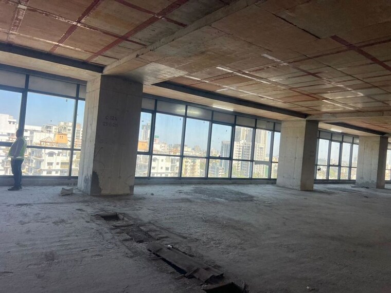 Parking, karve-putala Commercial Office Space 2601 Sq.Ft. In Kothrud Pune 10721669