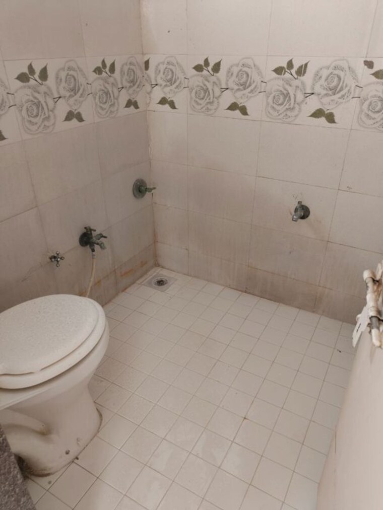 Bathroom, vasant vihar 1 Bedroom 1250 Sq.Ft. Apartment In Vasant Vihar Ahmedabad 10721663