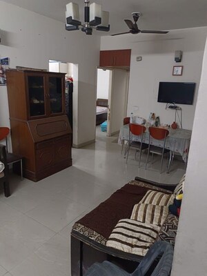 Team Area in 2 BHK Apartment at Mapsko Paradise, Sector 83 – for Rent