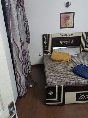 Bedroom in 2 BHK Apartment at Mapsko Paradise, Sector 83 – for Rent