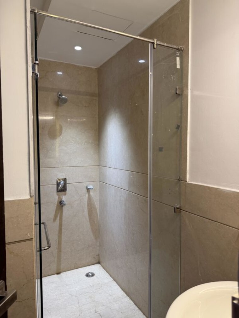 Bathroom, sector 21 3 Bedroom 1550 Sq.Ft. Builder Floor In Sector 21 Gurgaon 10721705