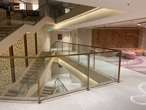 Staircase in 3.5 BHK Apartment at Smart World Orchard, Sector 61 – for Sale