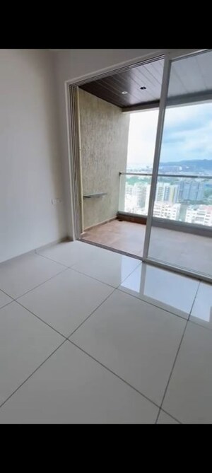 Room in 2.5 BHK Apartment at Yashwin Supernova, Wakad – for Sale