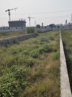 Plot For Sale in Spiti Palm Estate