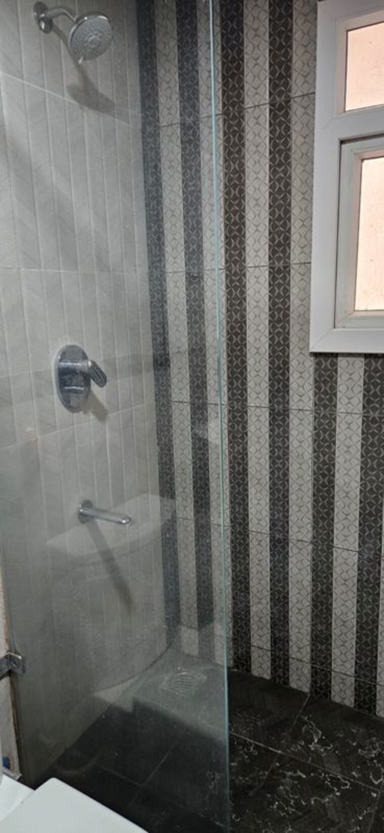 Bathroom, prestige-woodland-park 3.5 Bedroom 2045 Sq.Ft. Apartment In Cooke Town Bangalore 10721741