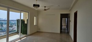 Room in 3.5 BHK Apartment at Prestige Woodland Park, Cooke Town – for Rent
