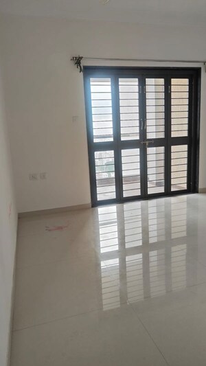 Room in 2 BHK Apartment at Kohinoor Courtyard One, Wakad – for Sale