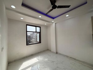Room in 1 BHK Apartment at Saket – for Rent