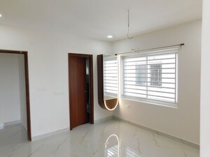 Room in 3 BHK Apartment at Madhu Park Ville, Tellapur – for Rent