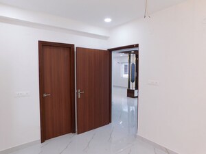 Room in 3 BHK Apartment at Madhu Park Ville, Tellapur – for Rent