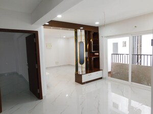 Room in 3 BHK Apartment at Madhu Park Ville, Tellapur – for Rent
