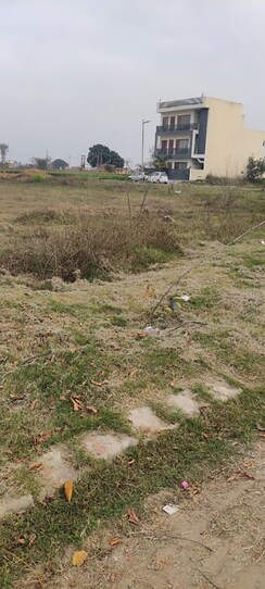 Plot For Sale in Altus Prime