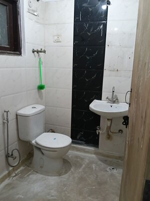 Bathroom in 1 BHK Builder Floor at Neb Sarai – for Rent