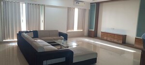 Living Room in 3 BHK Apartment at Tardeo – for Rent