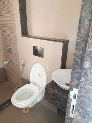 Bathroom in 2 BHK Apartment at Tardeo – for Rent
