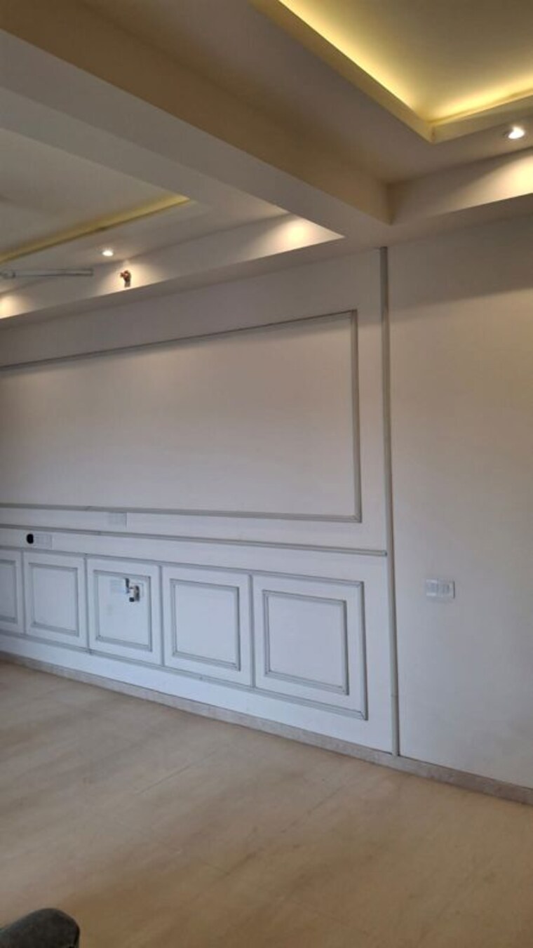 Room, t-and-t-eutopia-phase-1 3 Bedroom 1895 Sq.Ft. Apartment In Siddharth Vihar Ghaziabad 10721825