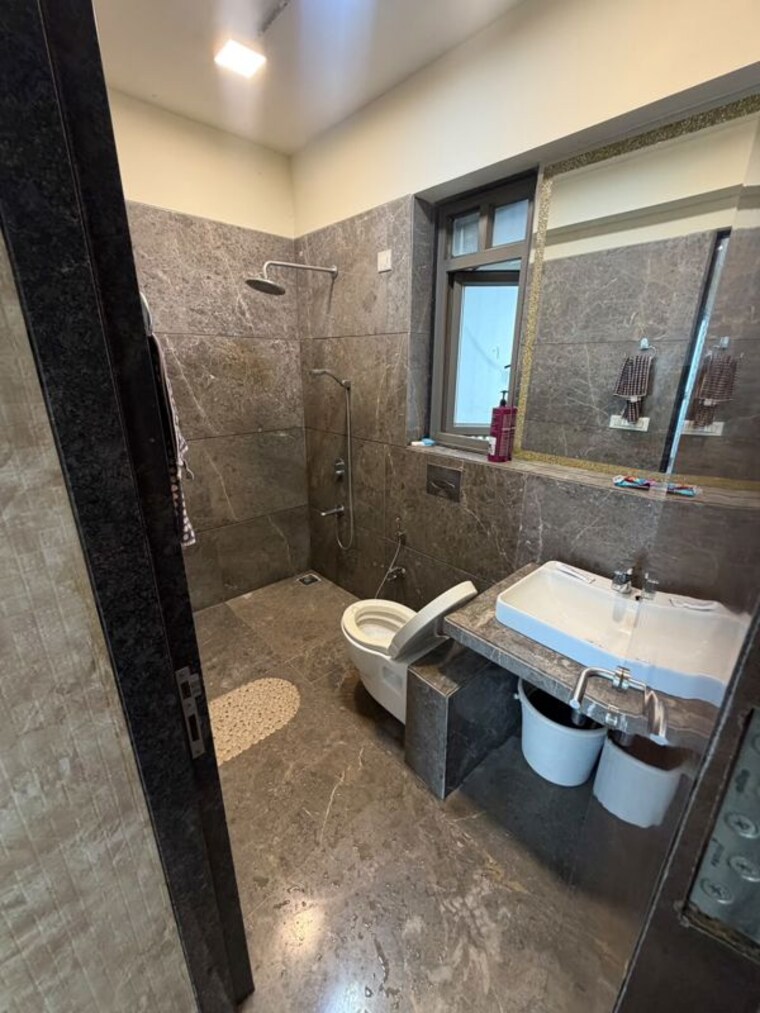 Bathroom, kanakia-miami 2 Bedroom 1066 Sq.Ft. Apartment In Mahim Mumbai 10721832