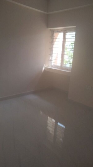 Room in 3 BHK Apartment at Bariatu Housing Colony – for Rent