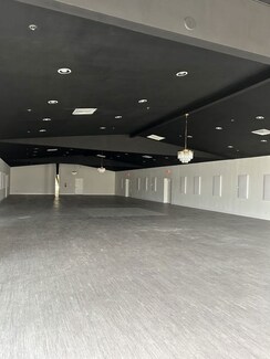 Retail Shop For Rent in Nariman Point