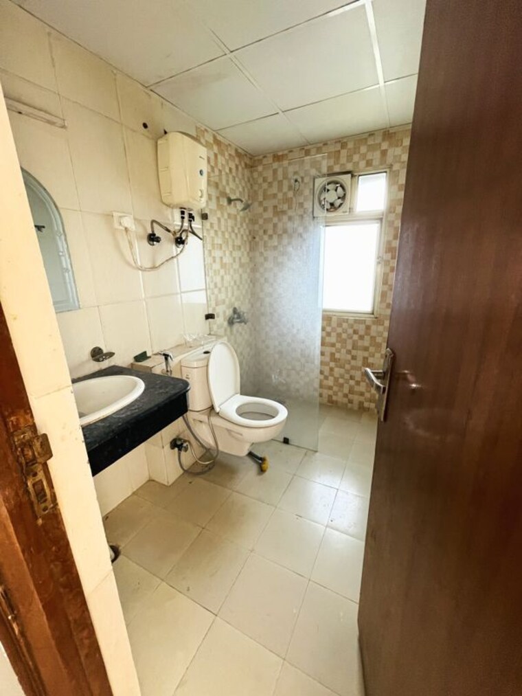 Bathroom, nimbus-the-golden-palm 3 Bedroom 1554 Sq.Ft. Apartment In Sector 168 Noida 10721895