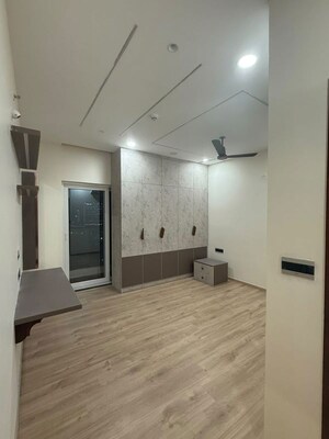 Room in 3 BHK Apartment at Sumadhura The Olympus, Financial District – for Rent