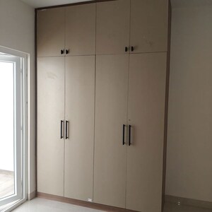Room in 4 BHK Apartment at Raghuram The Vue Residences, Puppalaguda – for Rent