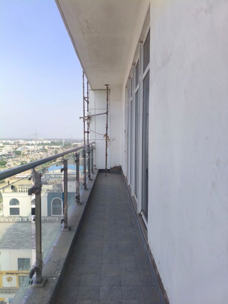 undefined, omaxe-world-street Commercial Office Space 650 Sq.Ft. In Sector 79 Faridabad 10721911