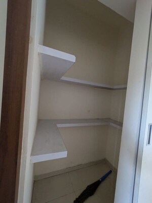 Bathroom in 1.5 BHK Apartment at Lodha Amara Tower 23, Kolshet Road – for Rent