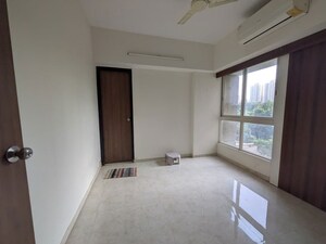 1.5 BHK Apartment For Rent in Lodha Amara Tower 23, Kolshet Road