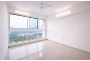 Room in 3 BHK Apartment at L And T Seawoods Residences, Seawoods – for Rent