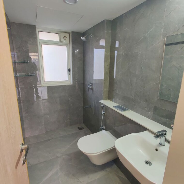Bathroom, lodha-bella-vita 4 Bedroom 1693 Sq.Ft. Apartment In Nibm Road Pune 10721929