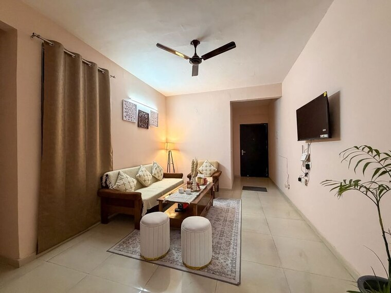 Living Room, signature-global-solera-2 2 Bedroom 565 Sq.Ft. Apartment In Sector 107 Gurgaon 10721944