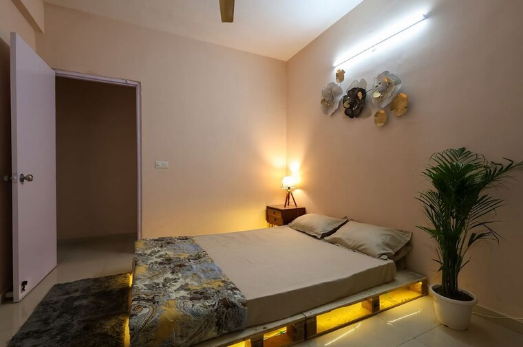 Bedroom, signature-global-solera-2 2 Bedroom 565 Sq.Ft. Apartment In Sector 107 Gurgaon 10721944
