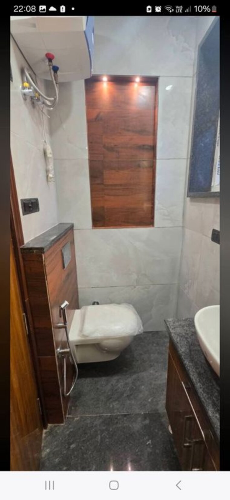 Bathroom, kalkaji 2 Bedroom 100 Sq.Yd. Builder Floor In Kalkaji Delhi 10721990