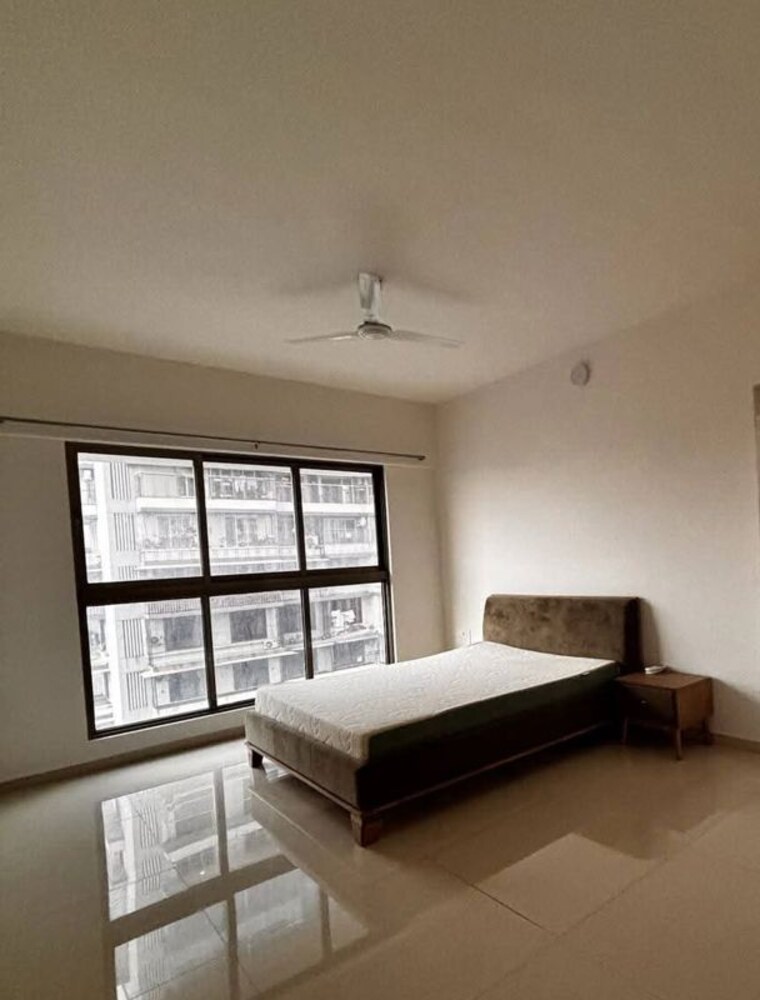 Bedroom, beach-queen 3 Bedroom 1150 Sq.Ft. Apartment In Juhu Mumbai 10722004