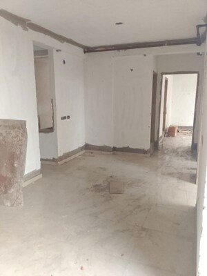 Room in 2.5 BHK Apartment at Omaxe Grand Omaxe, Gomti Nagar – for Sale