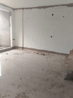 Room in 2.5 BHK Apartment at Omaxe Grand Omaxe, Gomti Nagar – for Sale