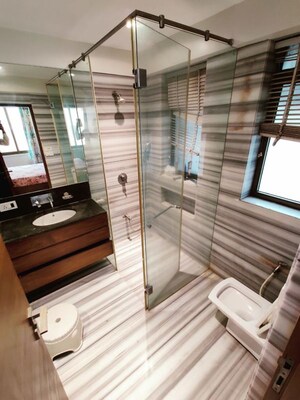 Attached Bathroom in 3 BHK Apartment at Tardeo – for Rent
