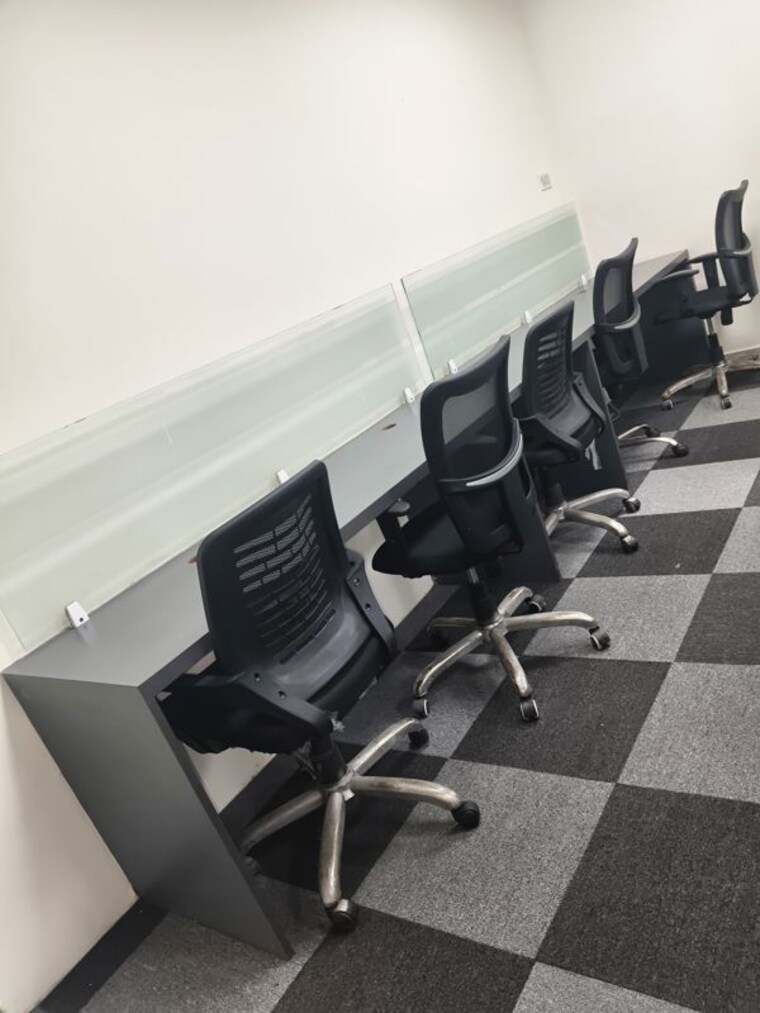 Gym, sector 2 Commercial Office Space 3500 Sq.Ft. In Sector 2 Noida 10722030