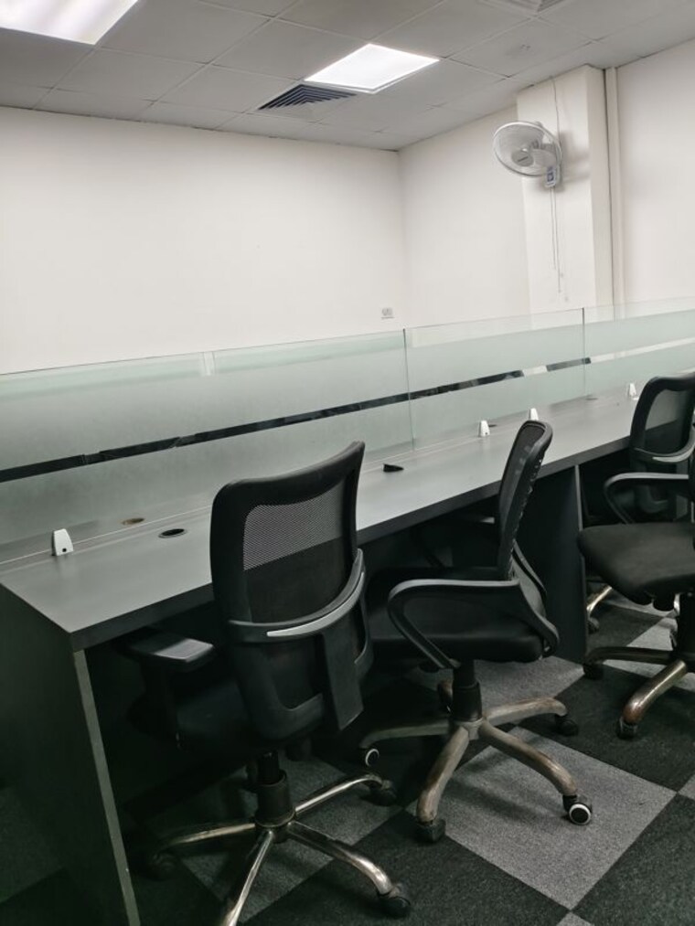 Team Area, sector 2 Commercial Office Space 3500 Sq.Ft. In Sector 2 Noida 10722030
