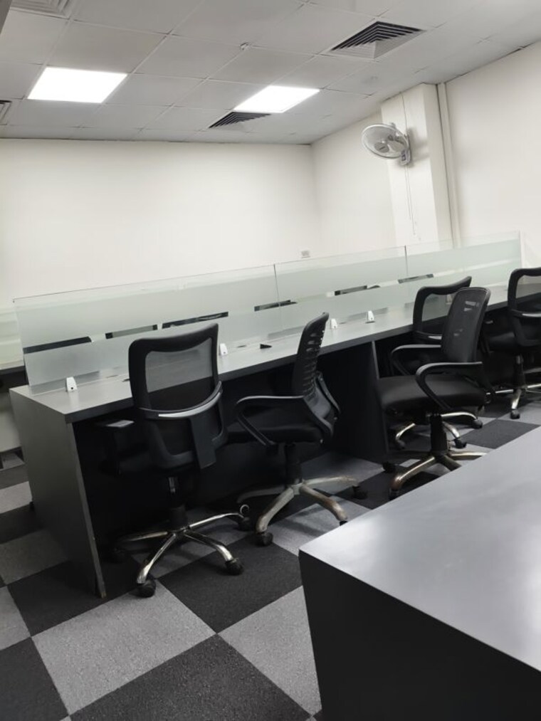 Team Area, sector 2 Commercial Office Space 3500 Sq.Ft. In Sector 2 Noida 10722030